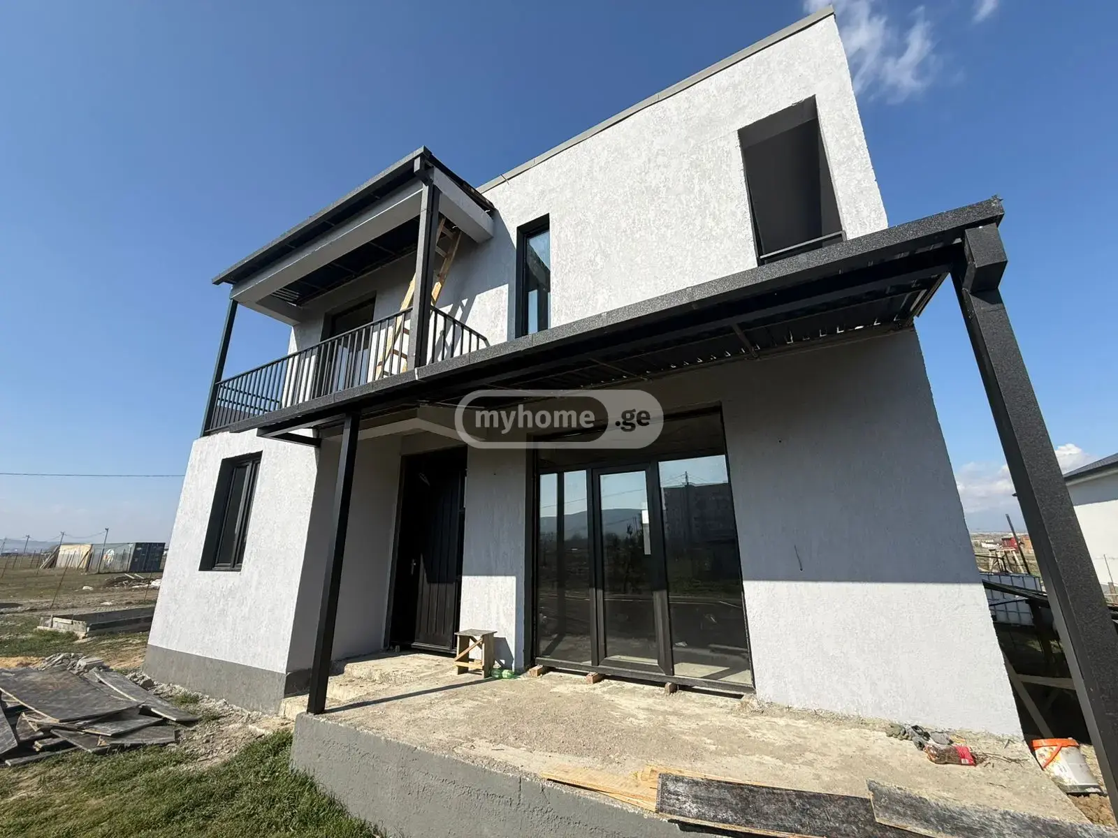 5 Room Private House For Sale view 1