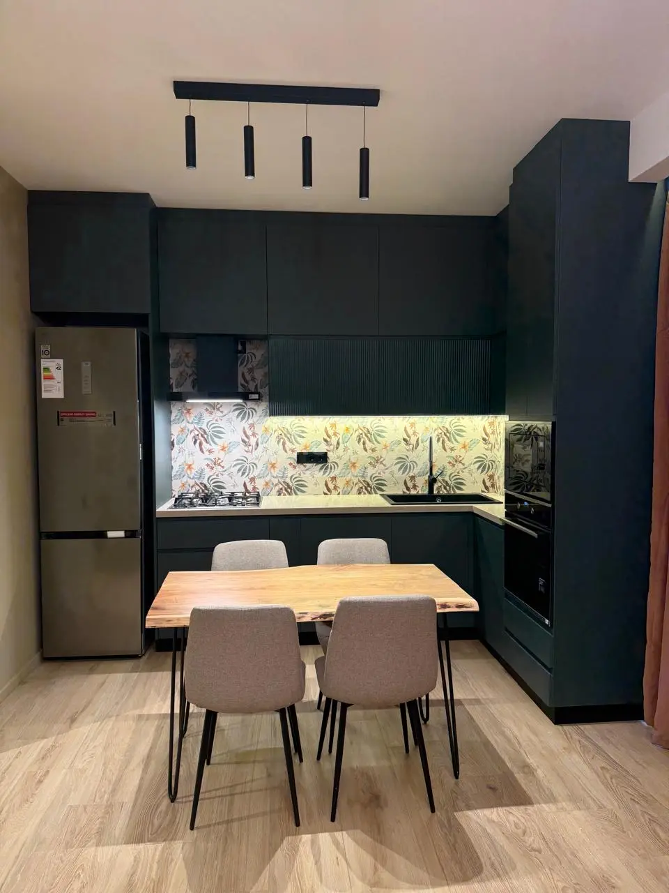 3 Room Apartment For Rent In Vera view 15
