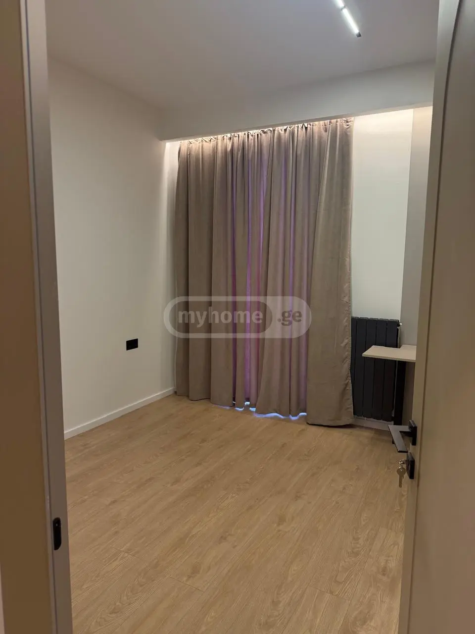 3 Room Apartment For Rent In Vera view 12