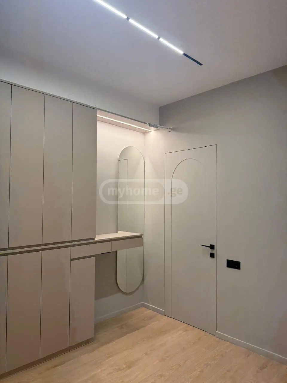 3 Room Apartment For Rent In Vera view 7