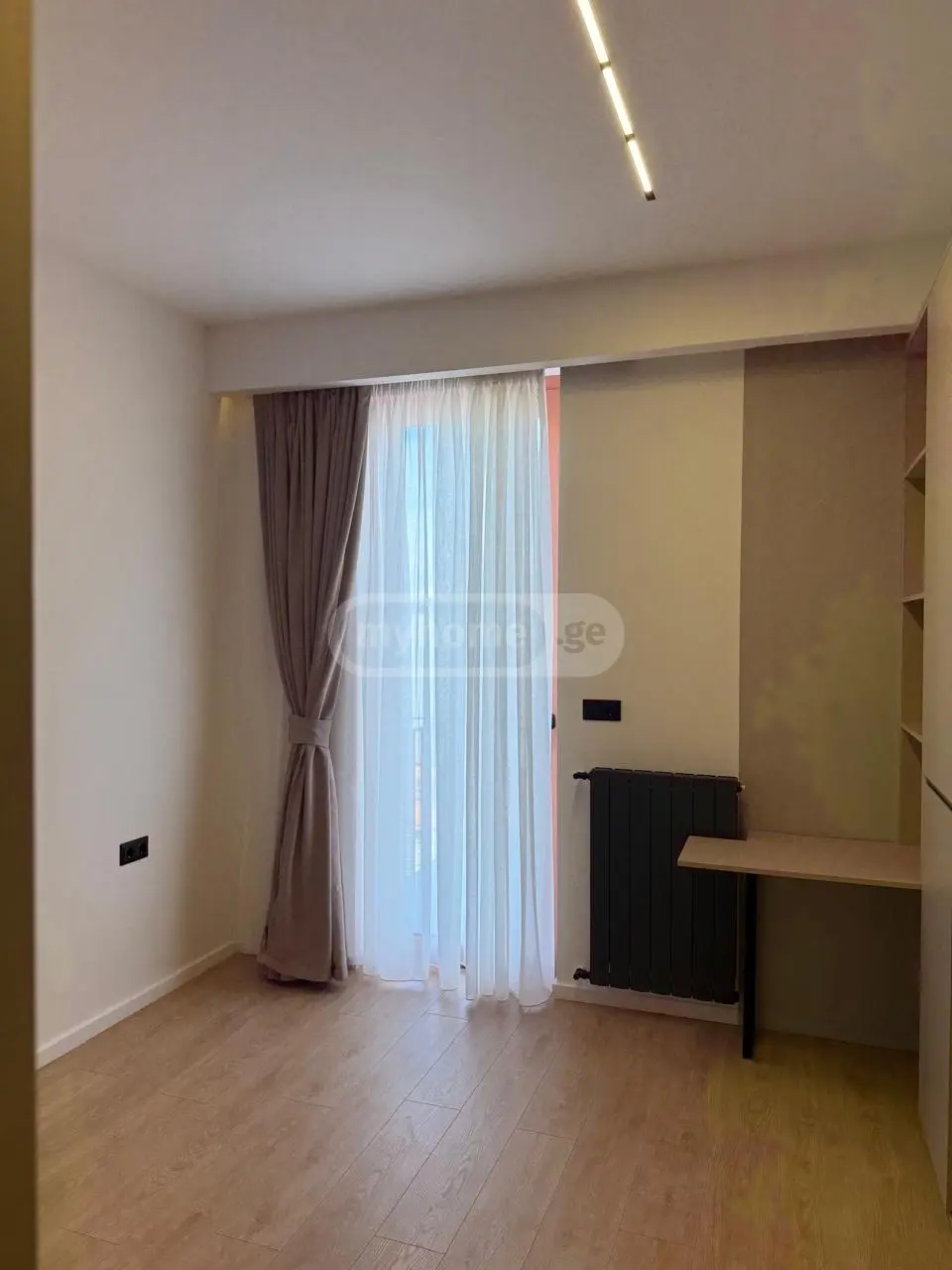 3 Room Apartment For Rent In Vera view 6