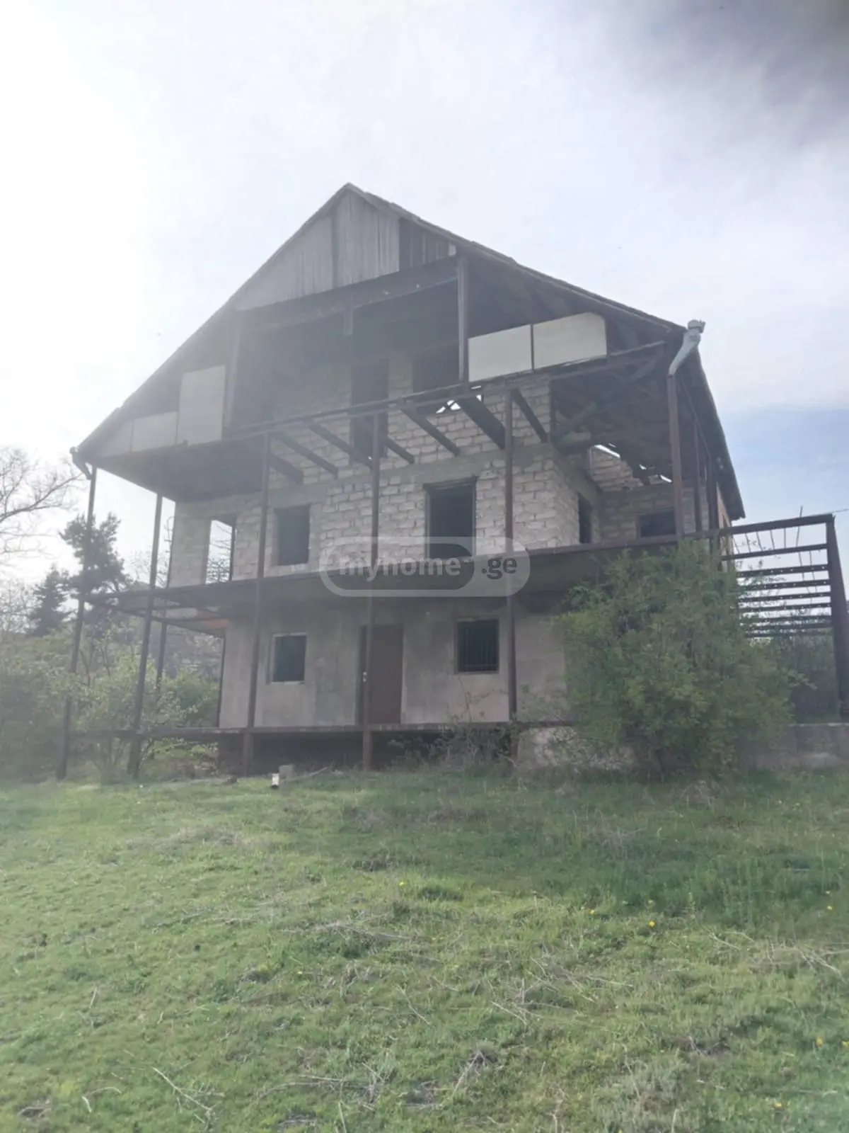 6 Room Private House For Sale view 1