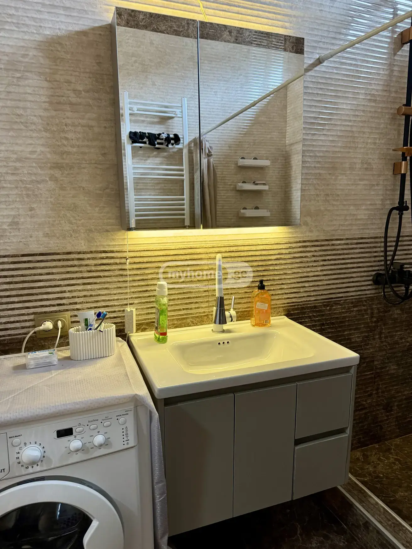 4 Room Private House For Rent In Isani view 7