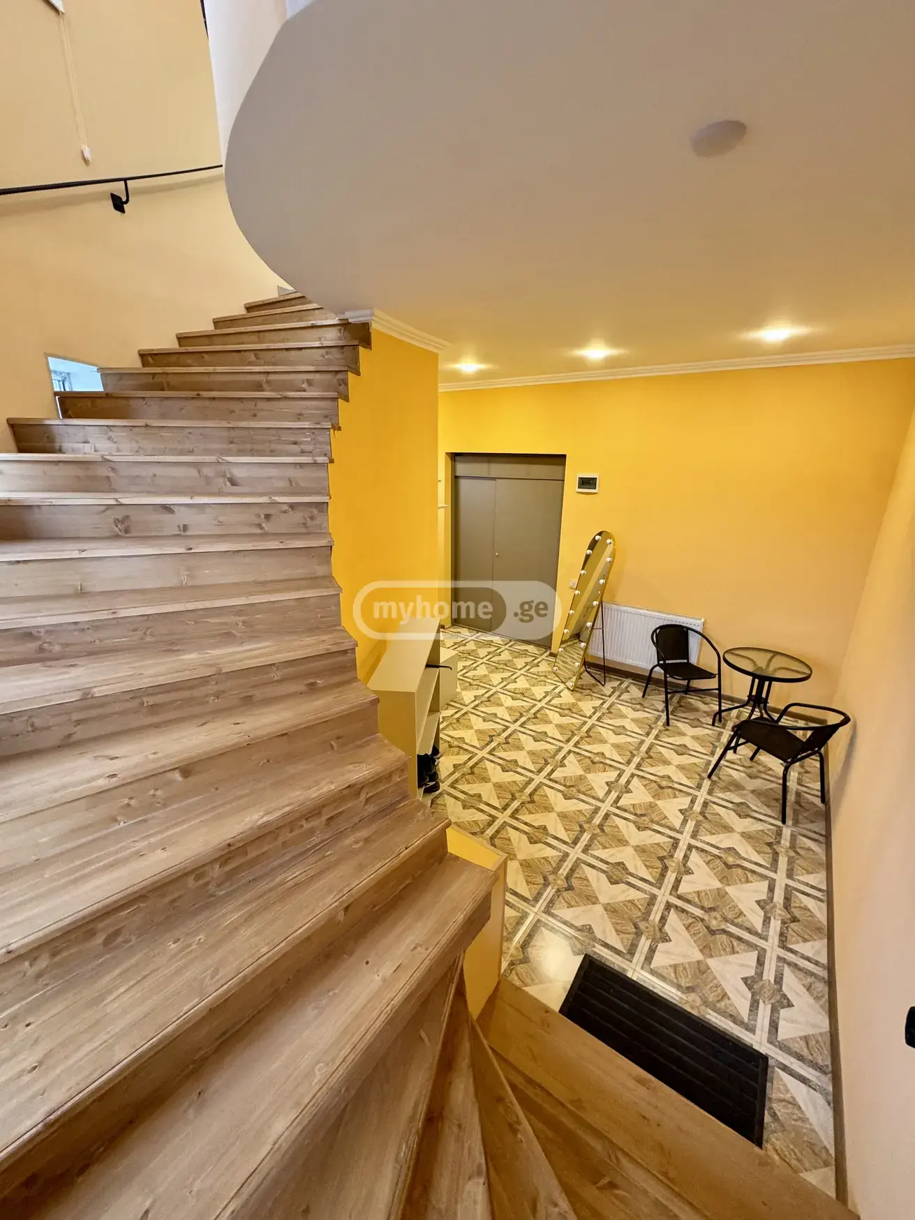 4 Room Private House For Rent In Isani view 1
