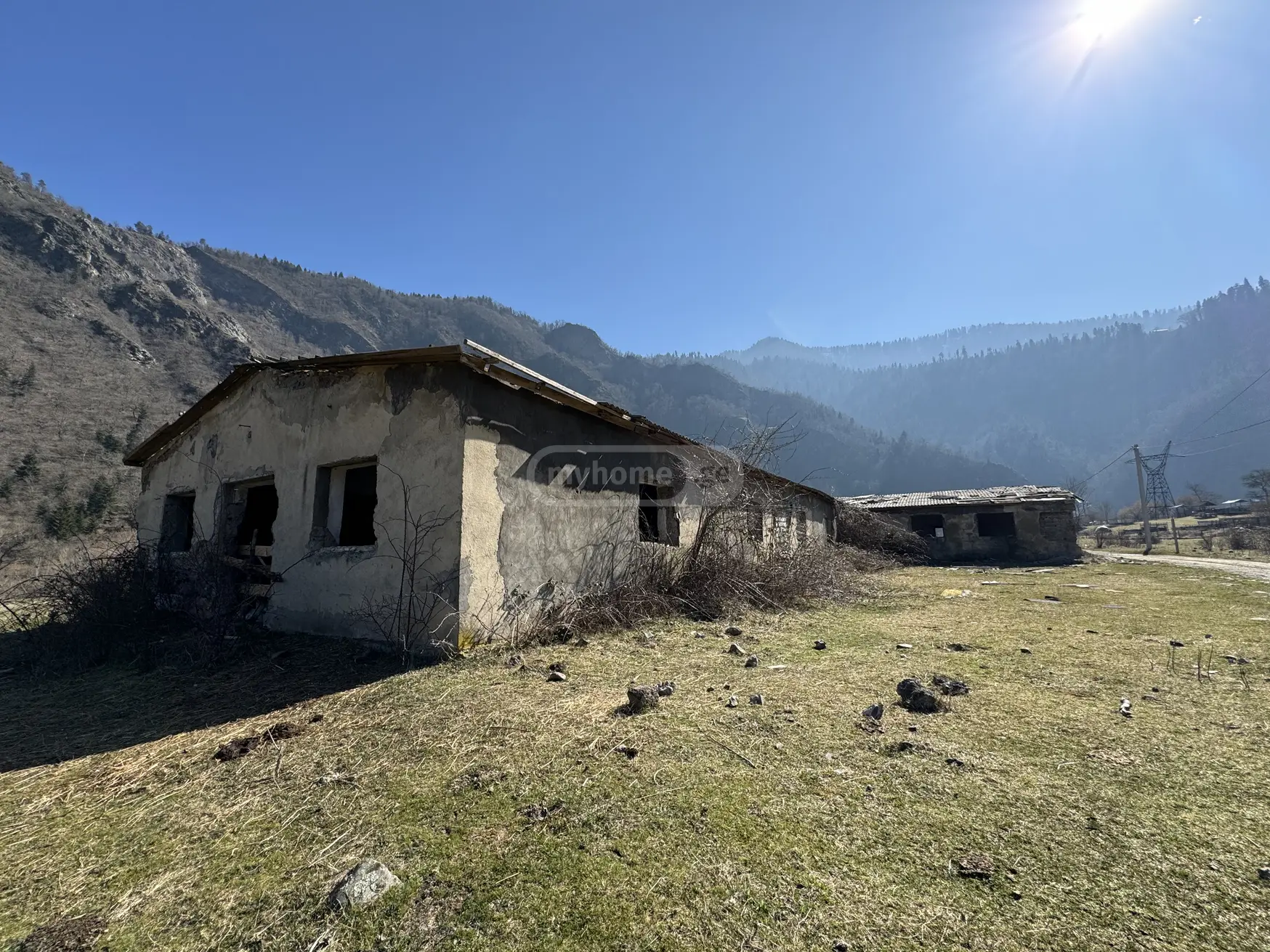 იყიდება Universal Commercial Area In Akhaldaba, In Borjomi Municipalityში view 1
