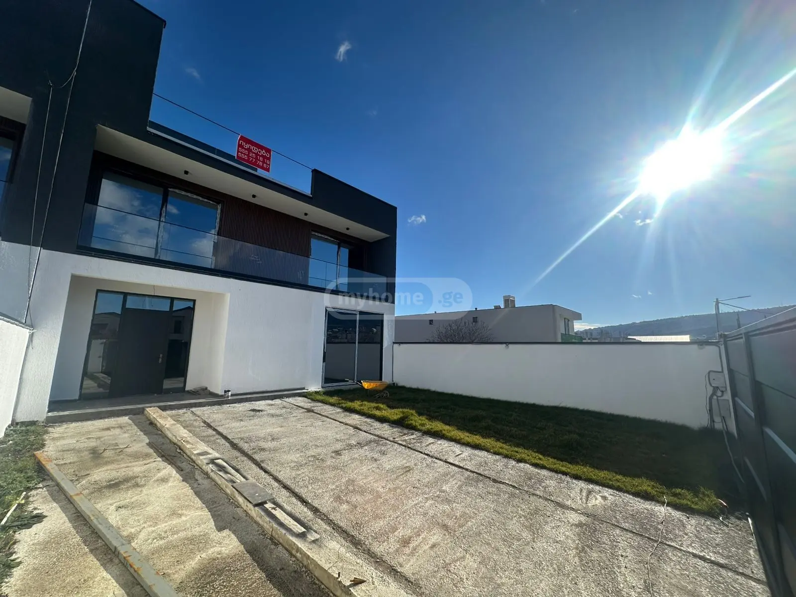 7 Room Private House For Sale view 4