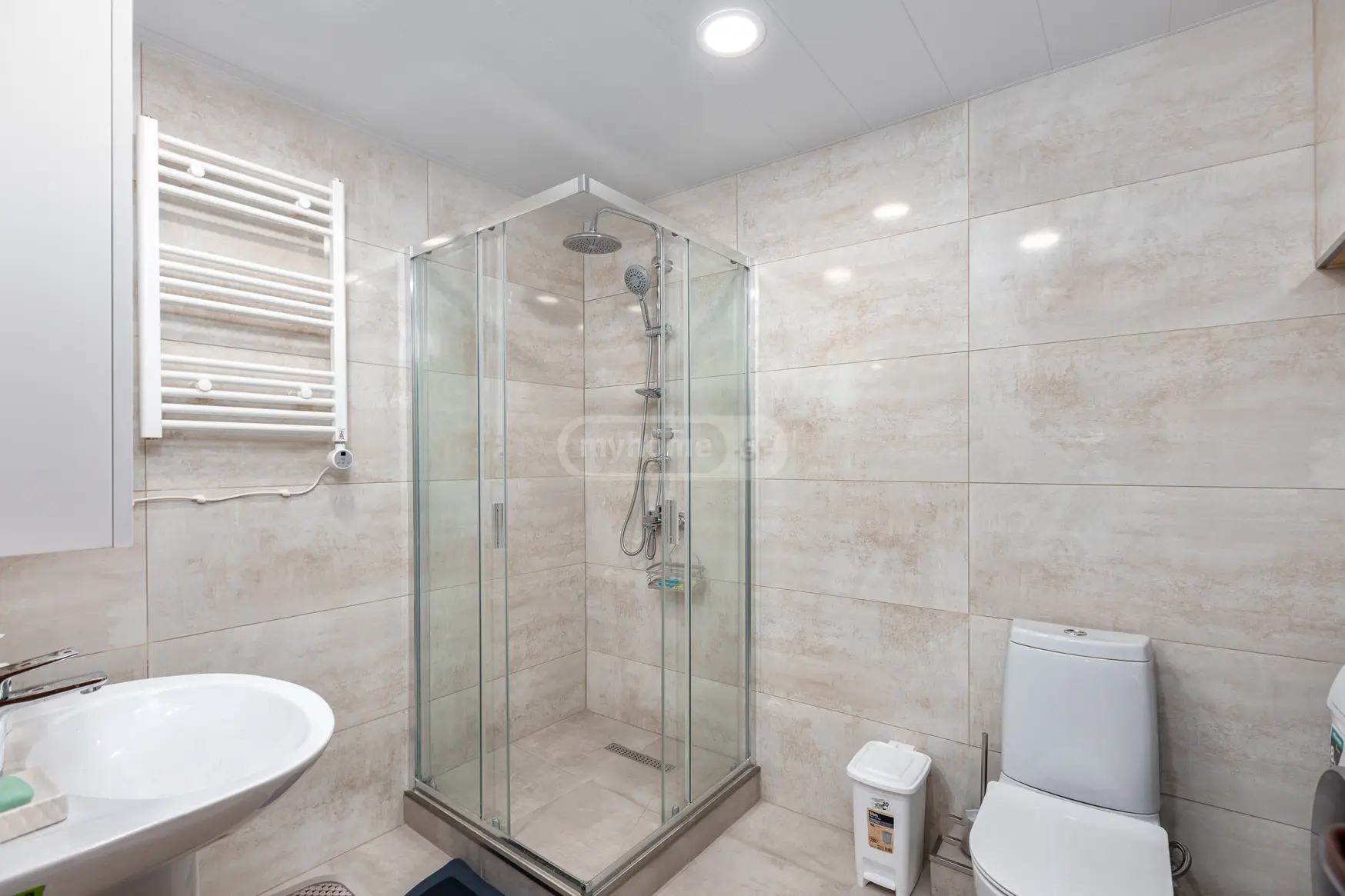 6 Room Apartment Daily Rent In Sololaki view 4
