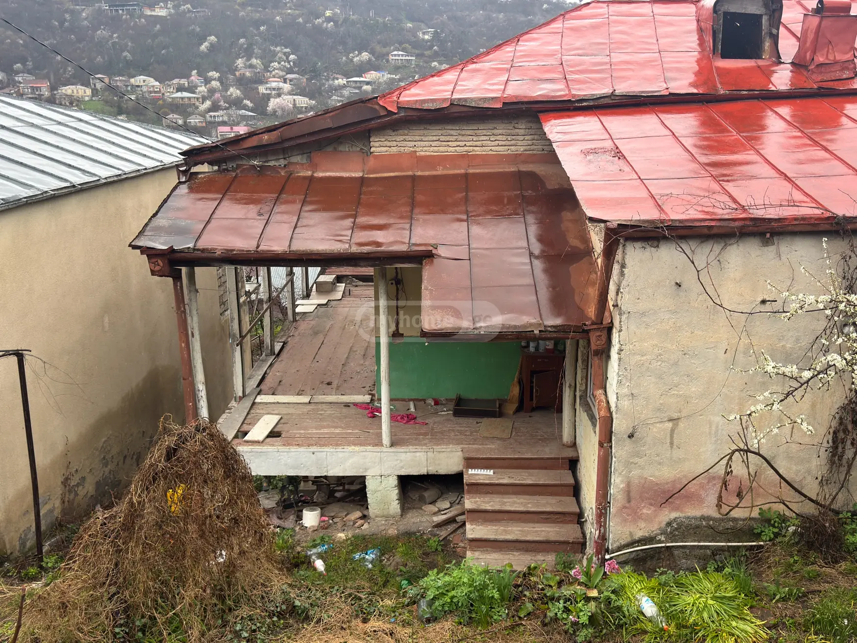9 Room Private House For Sale view 2