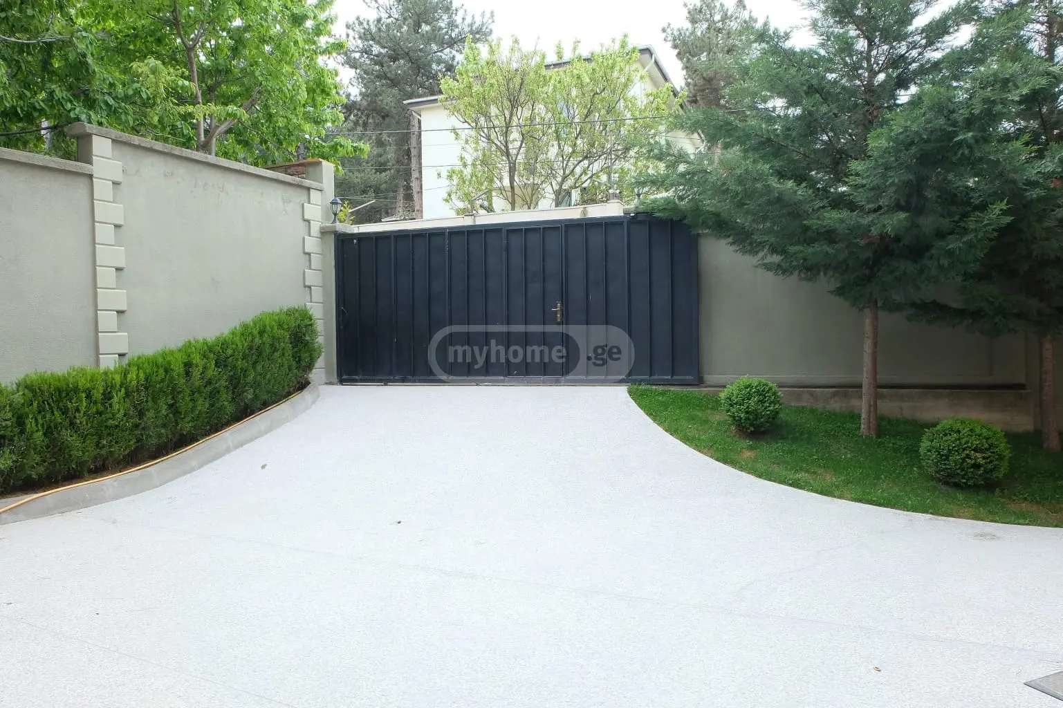 10+ Room Country House For Sale In Tskneti view 15