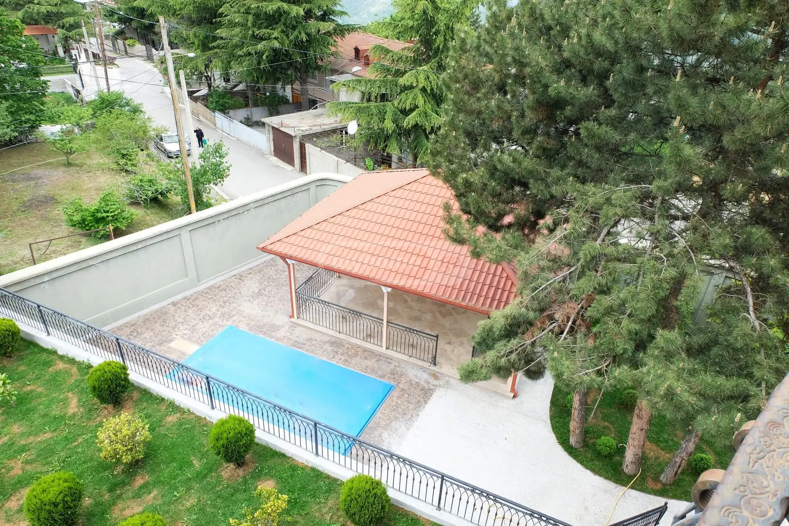 10+ Room Country House For Sale In Tskneti view 16