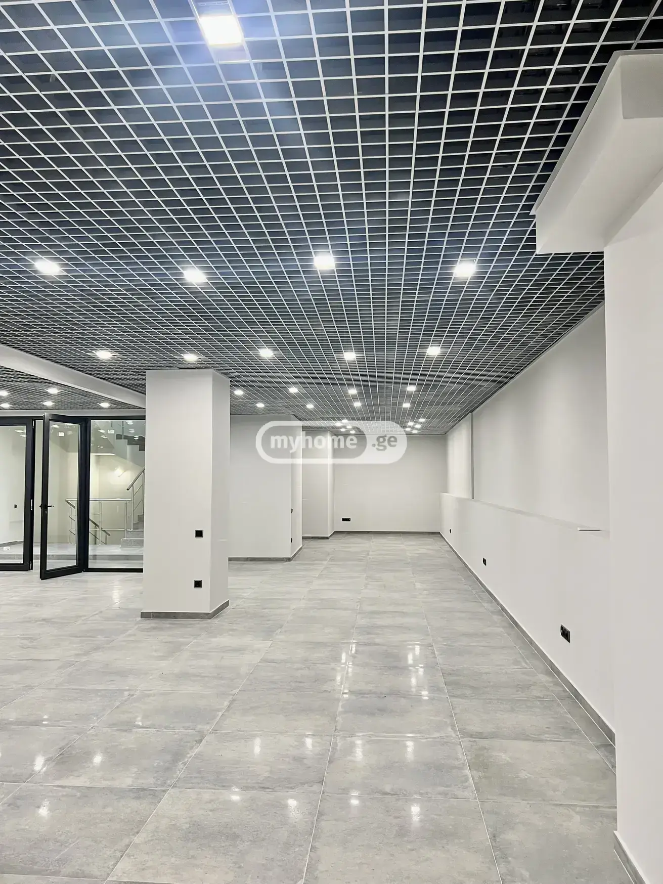 Office Commercial Area For Rent In Isani view 10