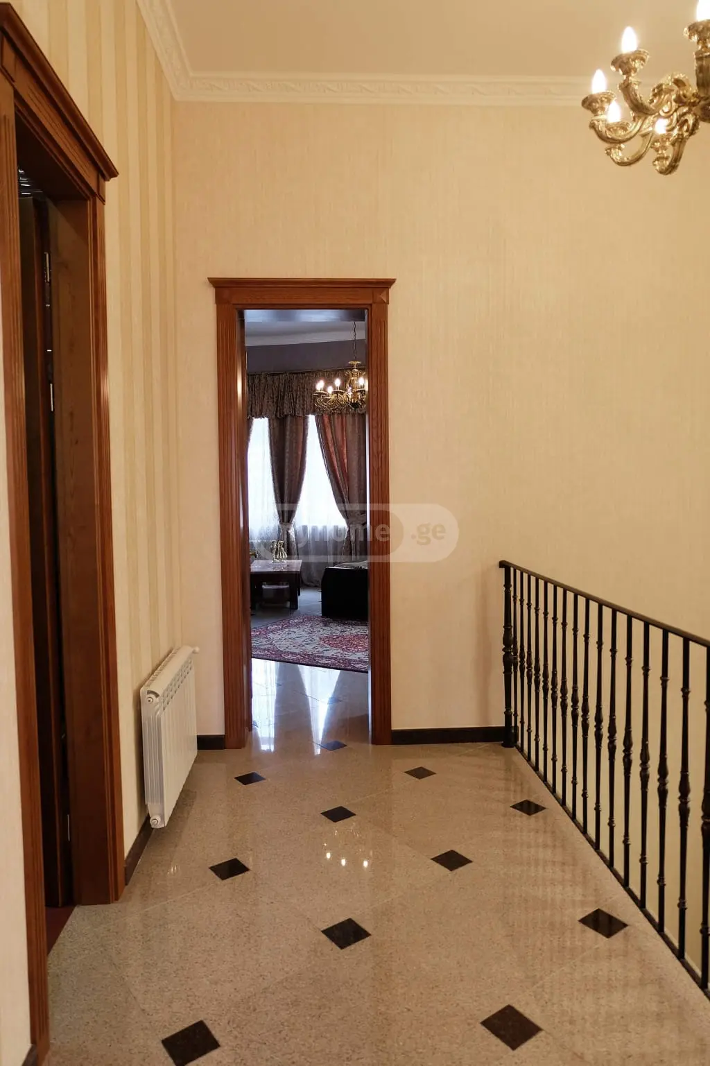 10+ Room Country House For Sale In Tskneti view 5