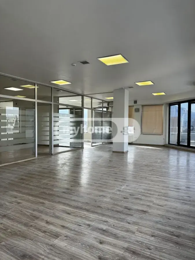 Office Commercial Area For Rent In Avlabari view 4
