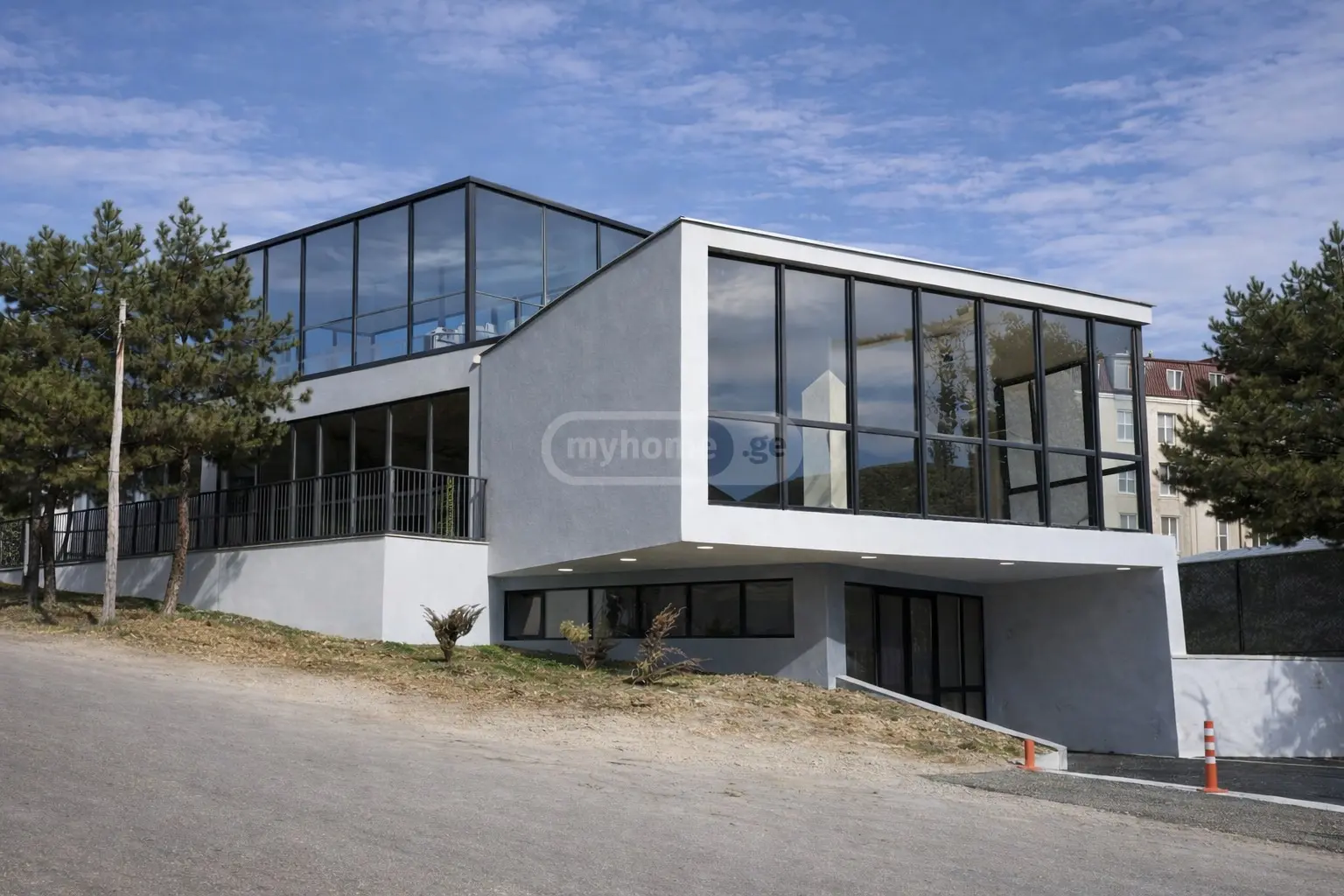 Universal Commercial Area For Rent In Tabakhmela view 1