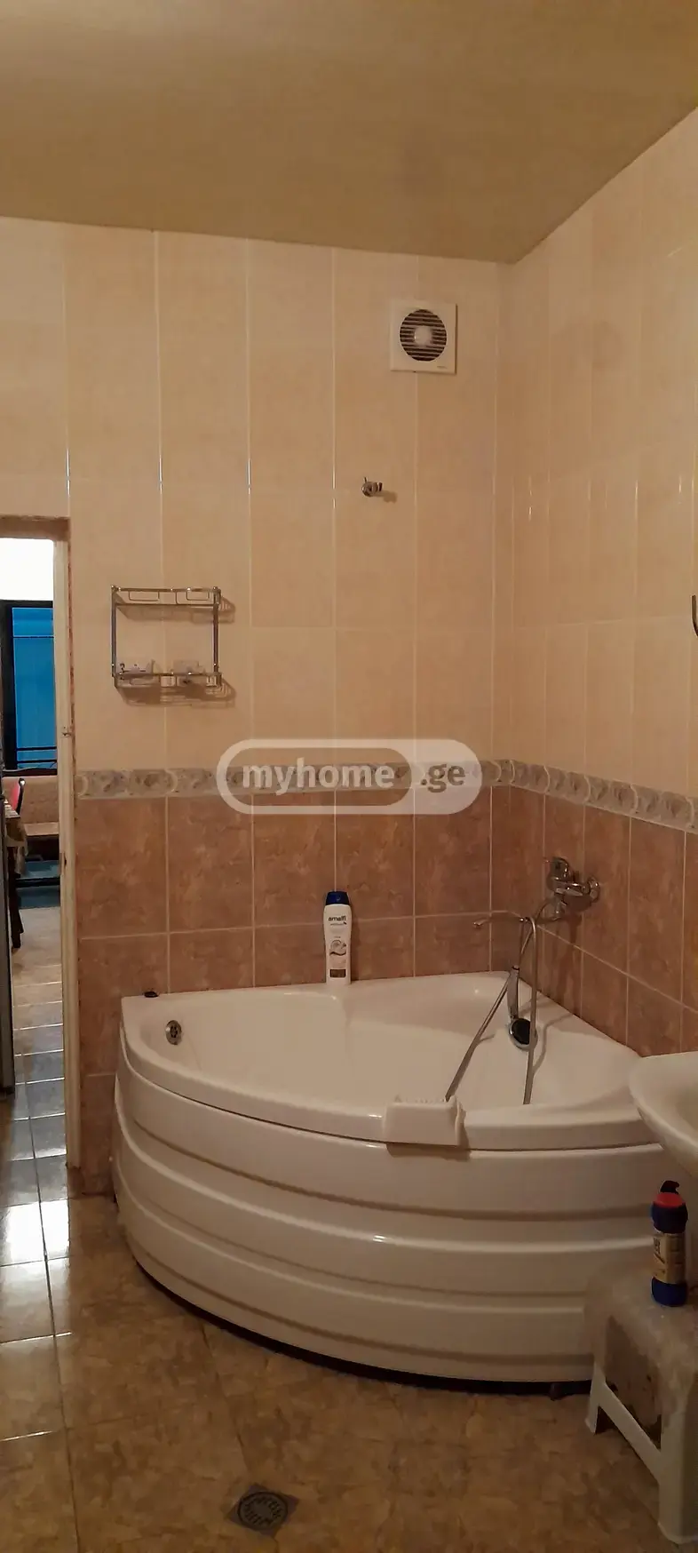4 Room Private House For Rent In Vera view 14