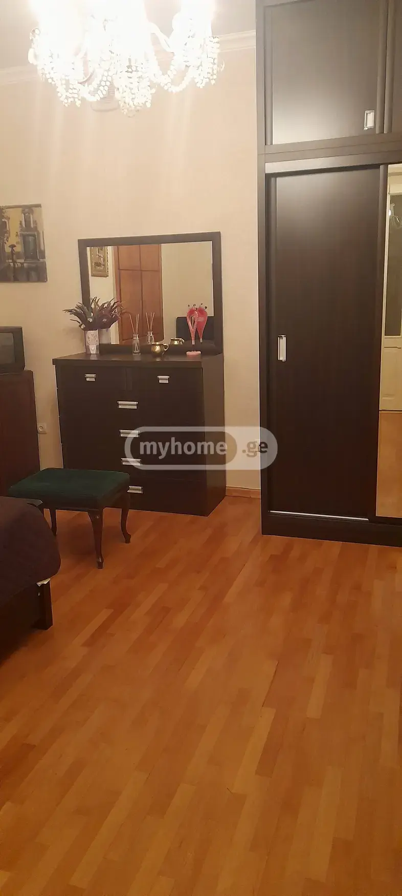 4 Room Private House For Rent In Vera view 8