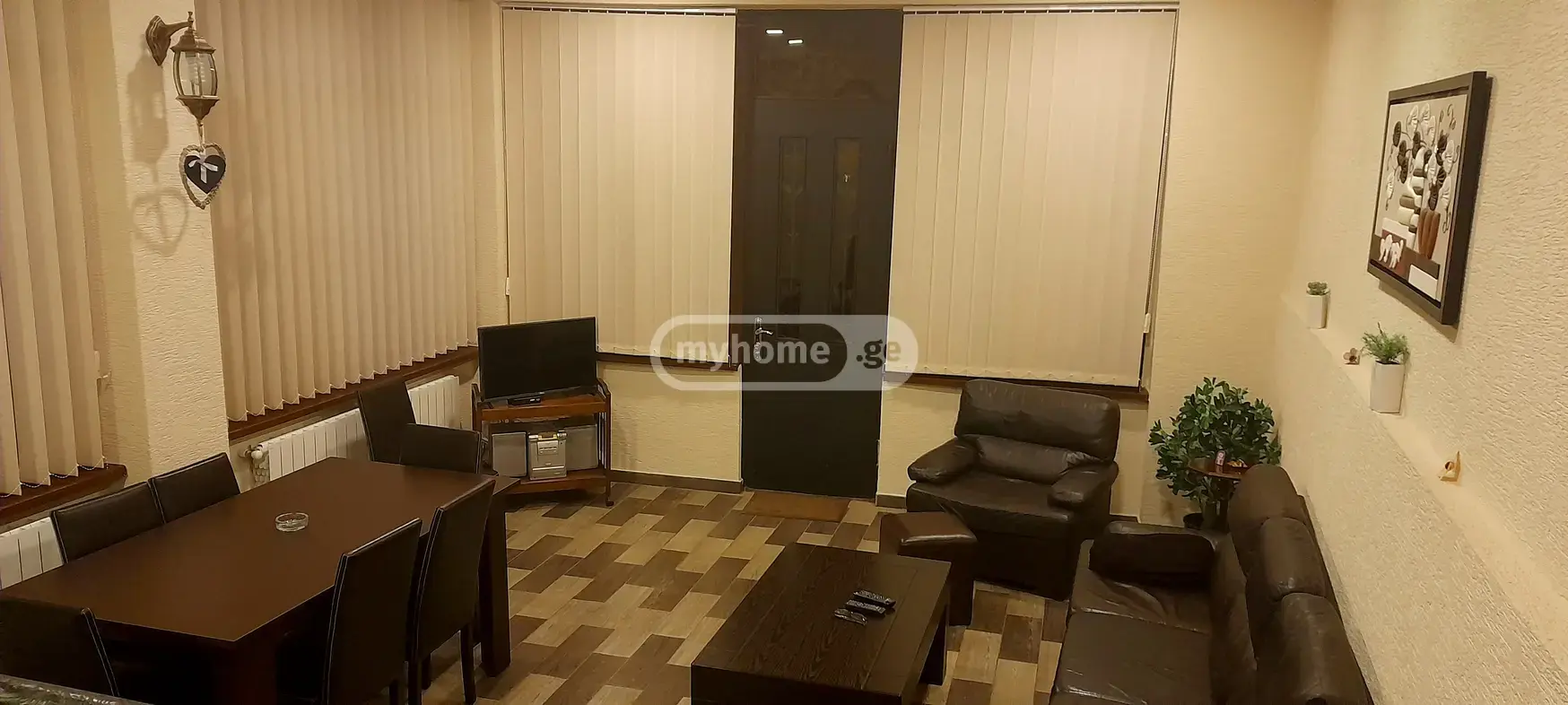 4 Room Private House For Rent In Vera view 2