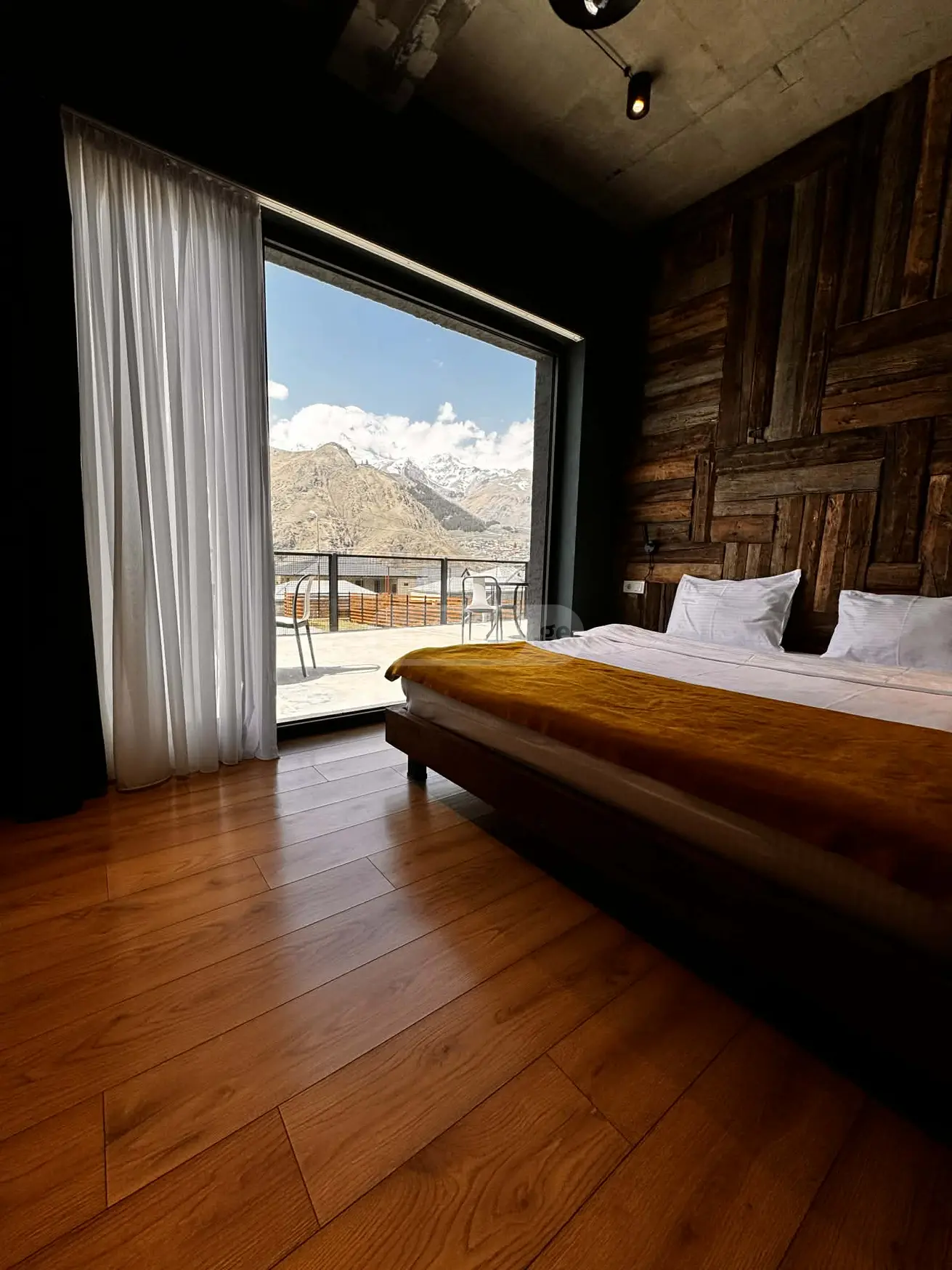 10+ Room Hotel For Sale In Kazbegi view 8