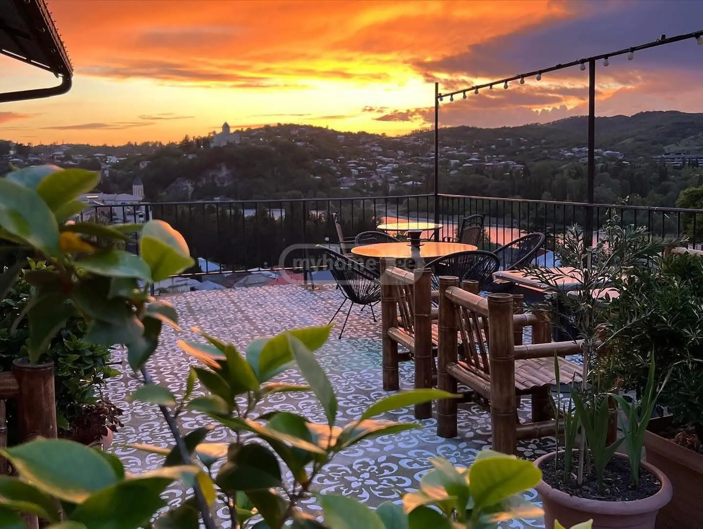 9 Room Hotel For Rent Mtsvaneqvavila, In Qutaisi view 1