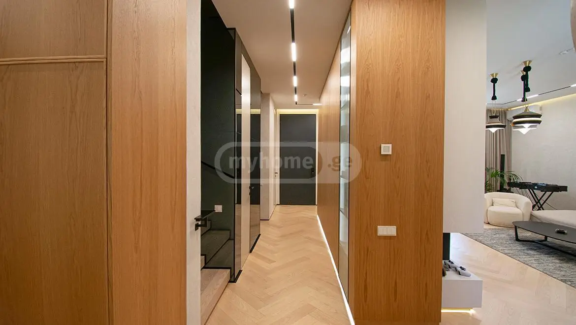 6 Room Private House For Sale view 6