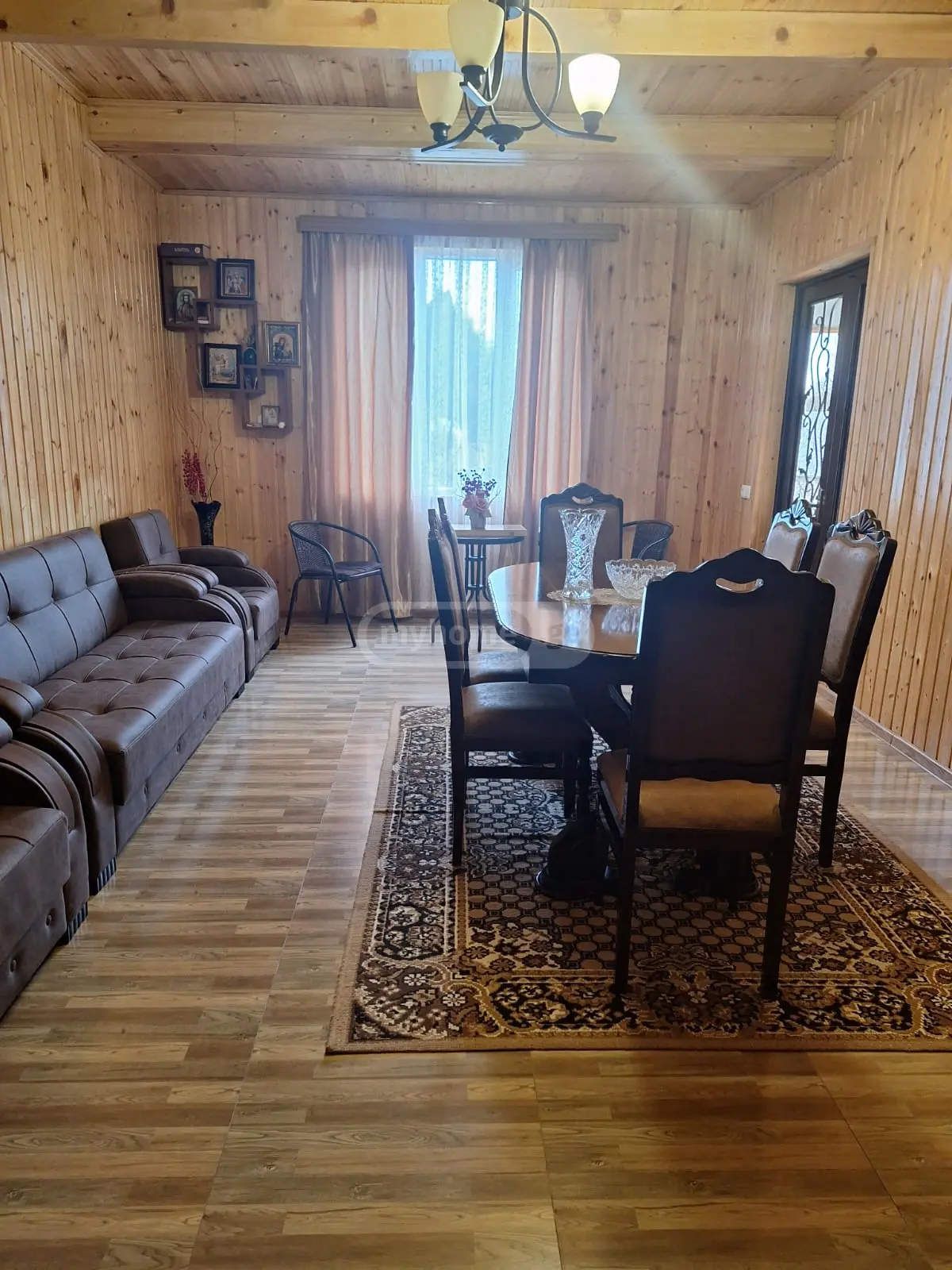 6 Room Private House For Sale view 3