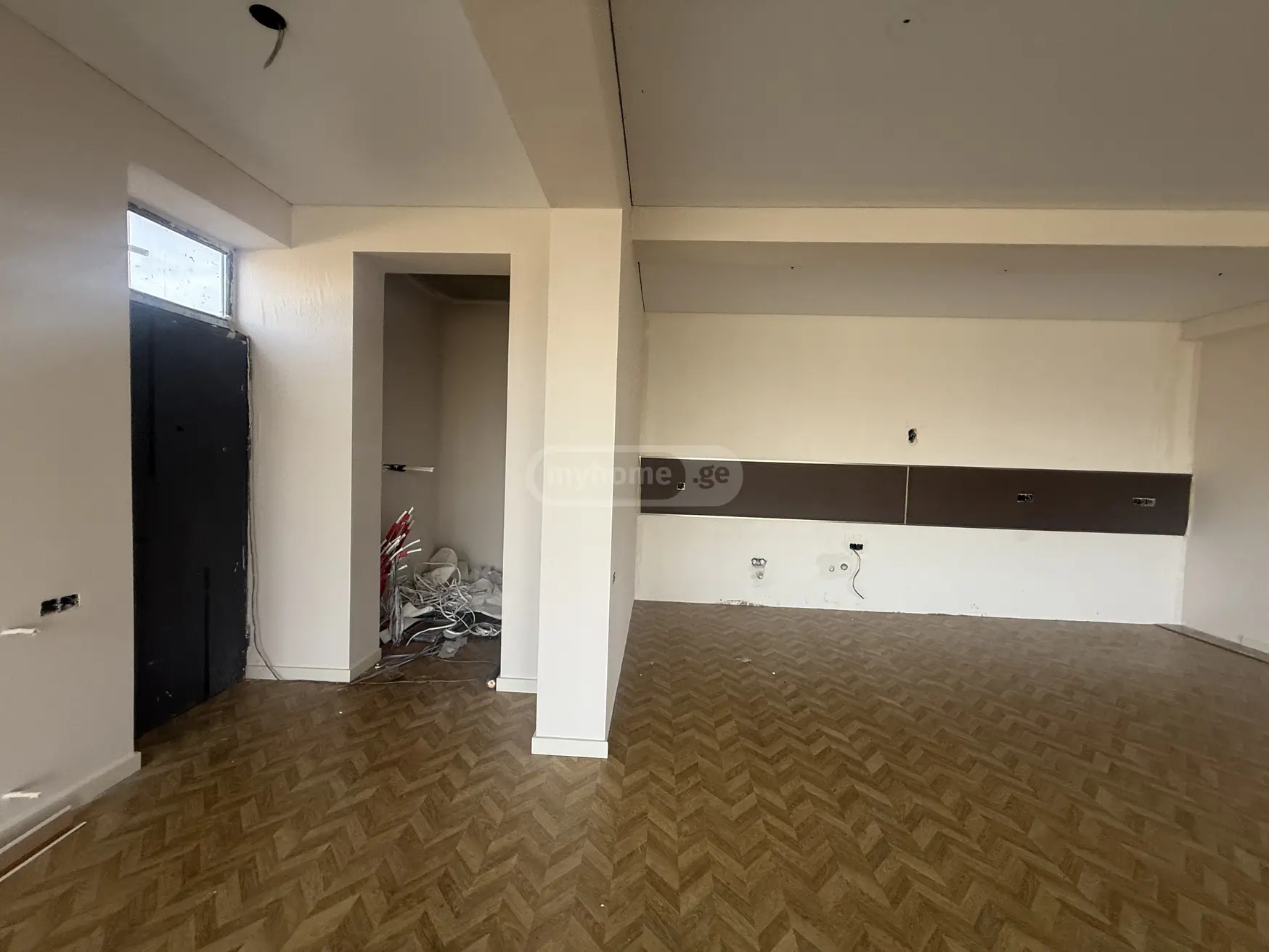 იყიდება 5-ოთახი აგარაკი view 3