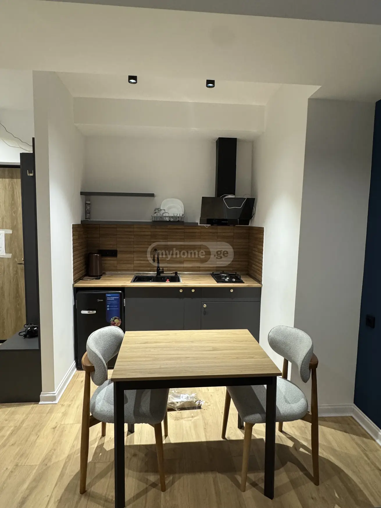 2 Room Apartment Daily Rent In Isani view 3