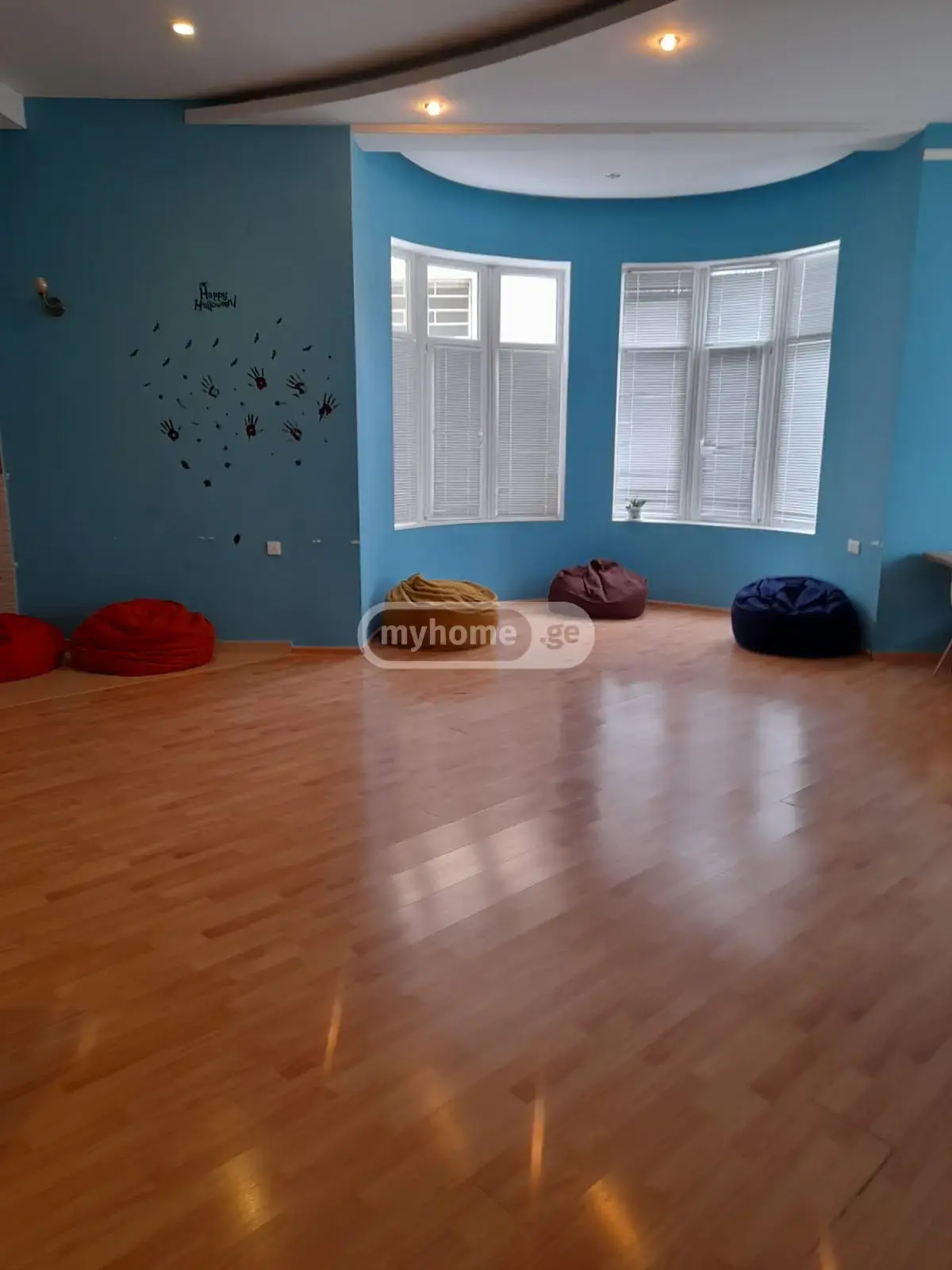 9 Room Private House For Rent In Saburtalo view 2