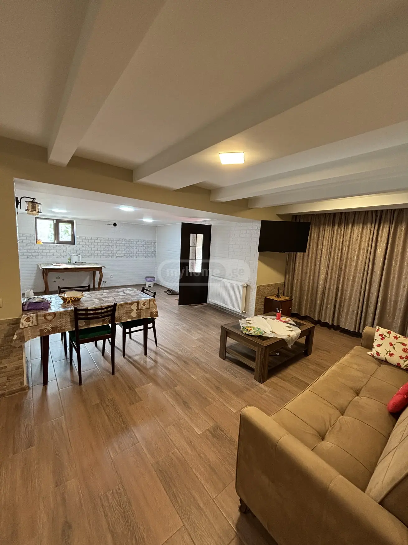 6 Room Private House For Sale view 10