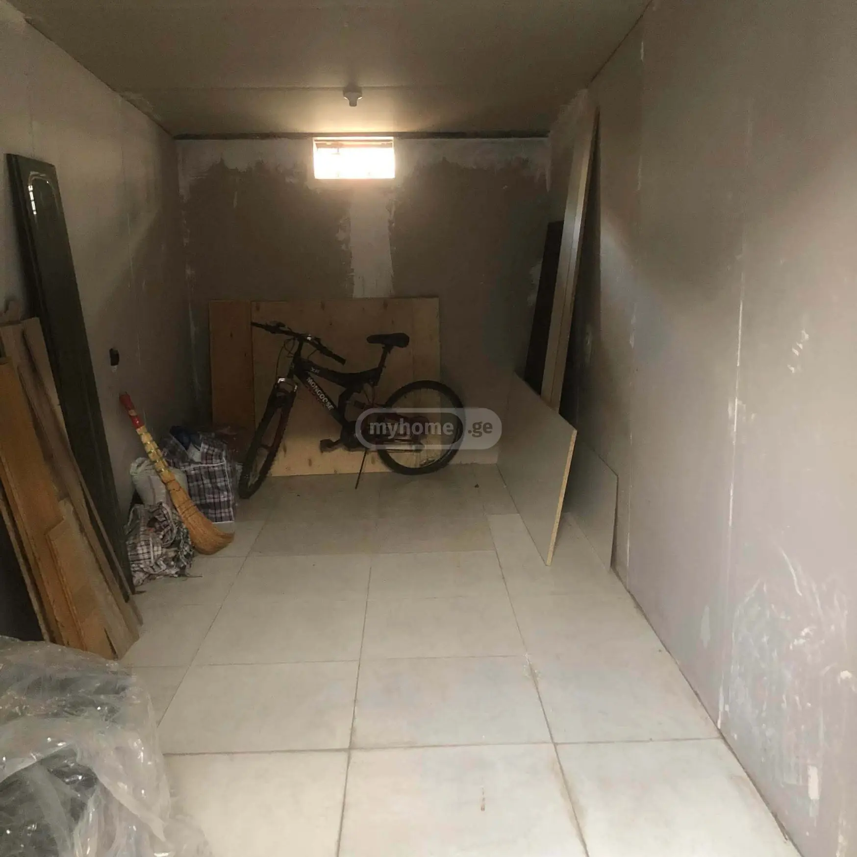 Garage Commercial Area For Rent In Vake view 1