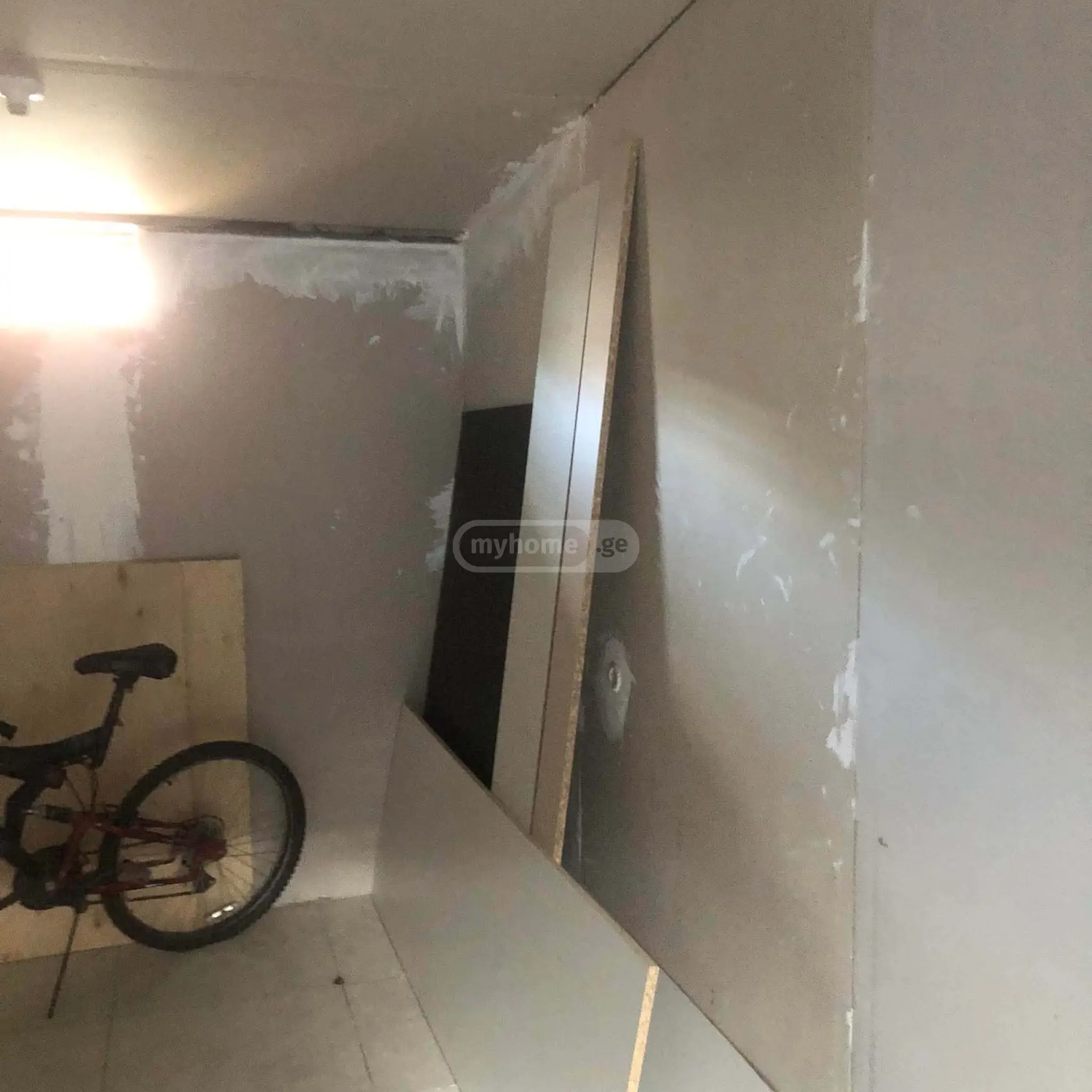Garage Commercial Area For Rent In Vake view 3