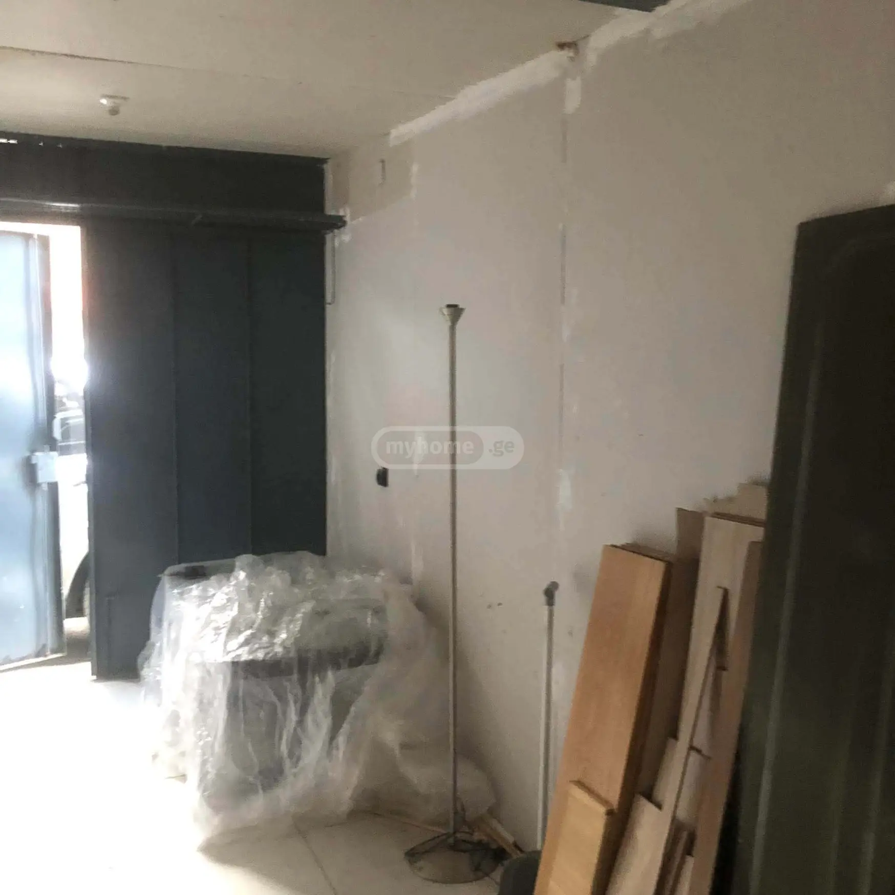 Garage Commercial Area For Rent In Vake view 9
