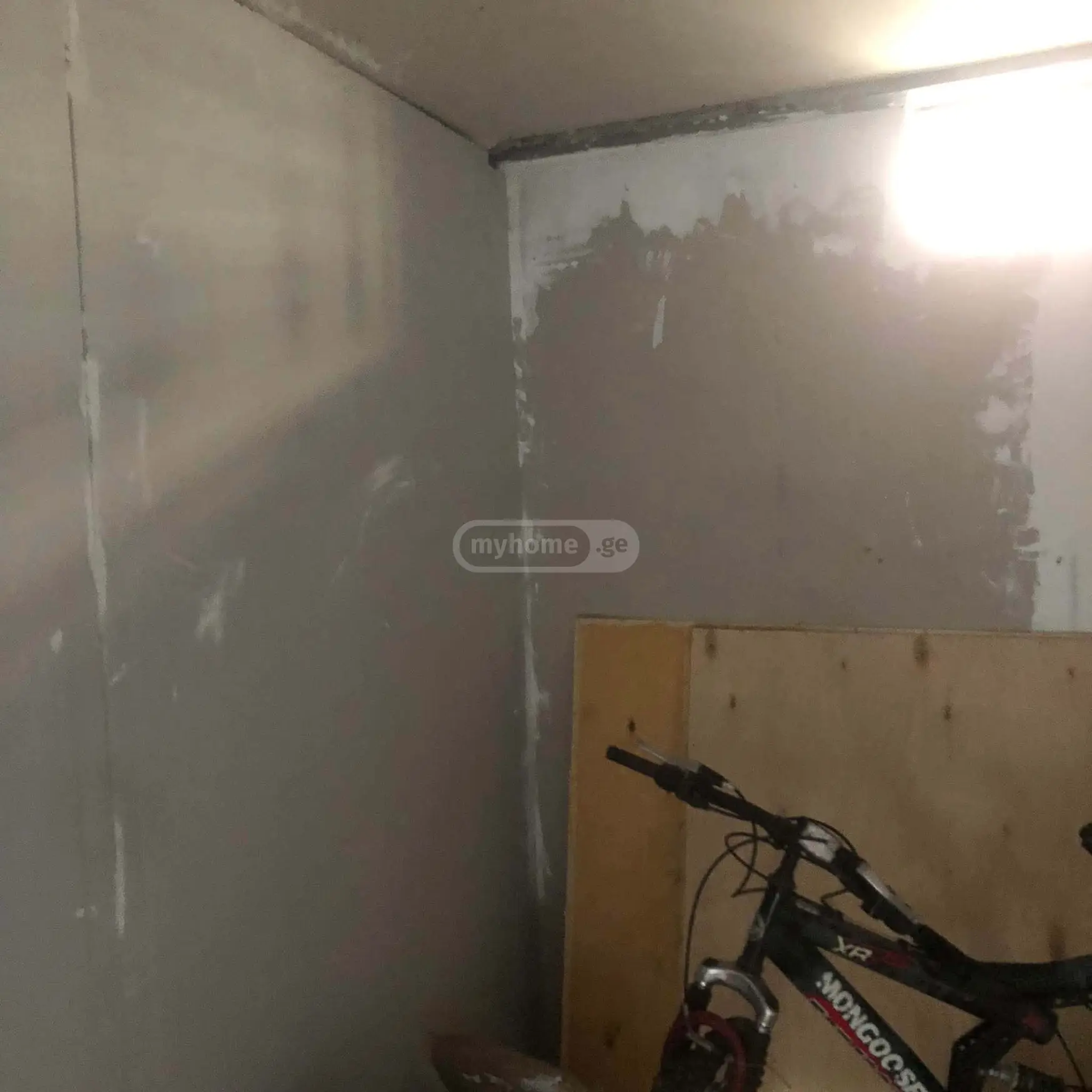 Garage Commercial Area For Rent In Vake view 10