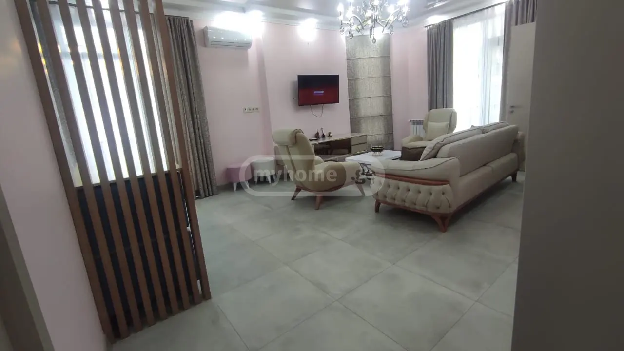 3 Room Apartment Daily Rent In Batumi view 5