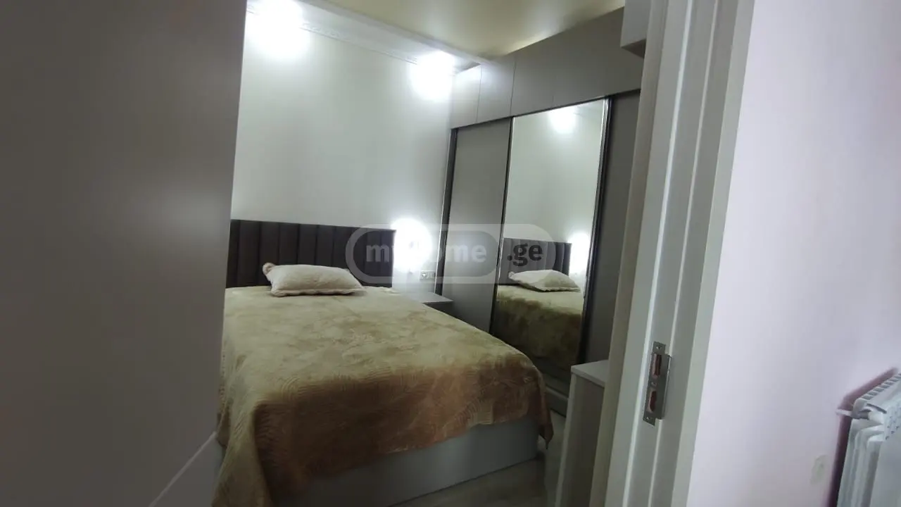 3 Room Apartment Daily Rent In Batumi view 4