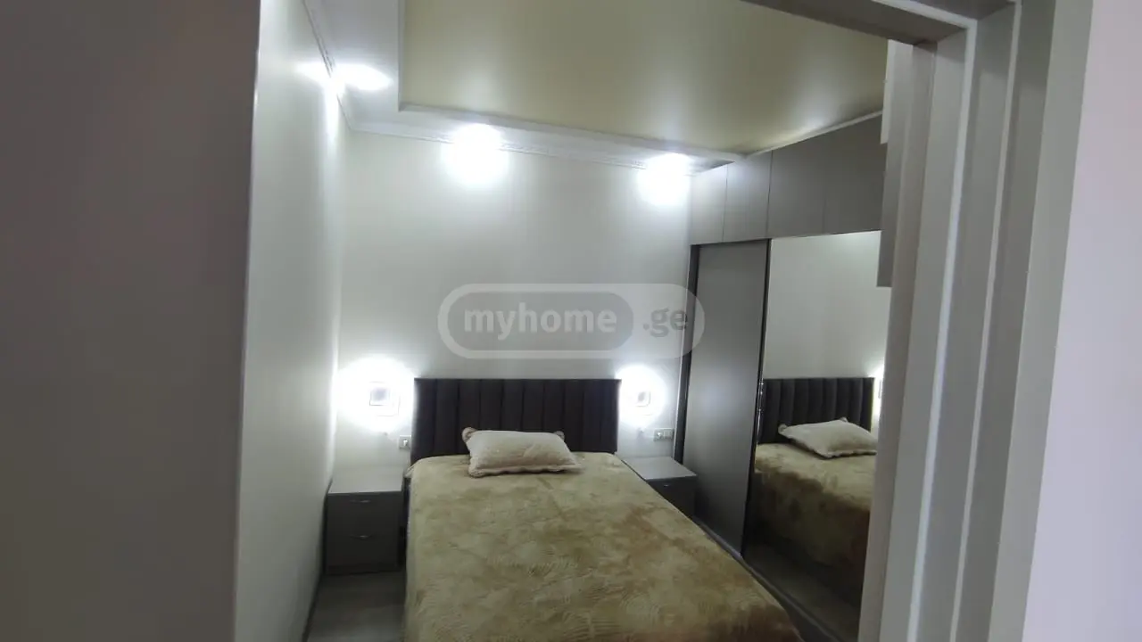 3 Room Apartment Daily Rent In Batumi view 12