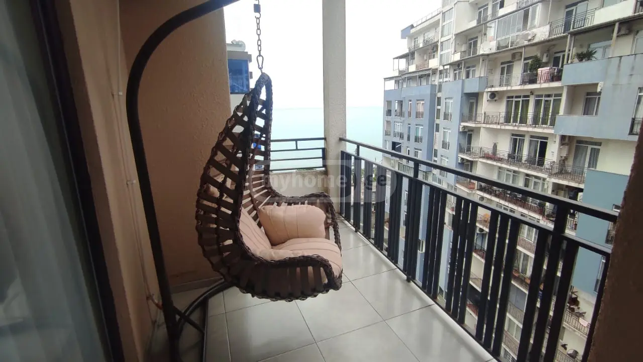 3 Room Apartment Daily Rent In Batumi view 7