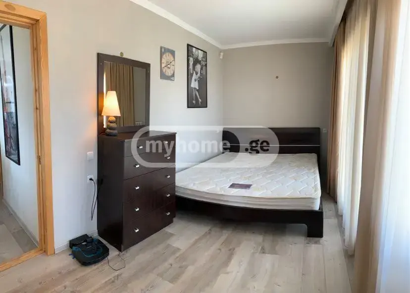 5 Room Private House For Sale view 3