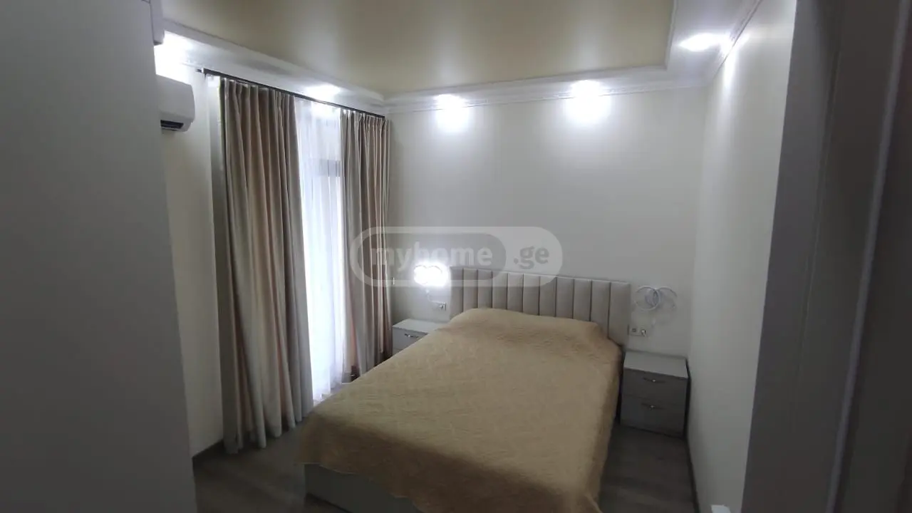 3 Room Apartment Daily Rent In Batumi view 6