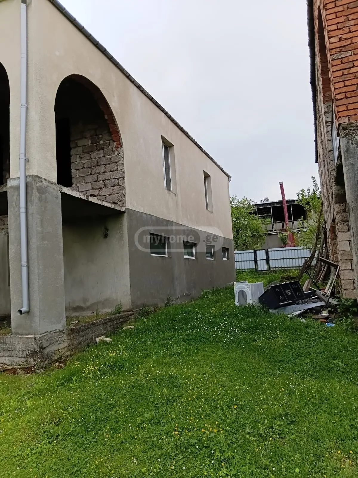 4 Room Private House For Sale view 3