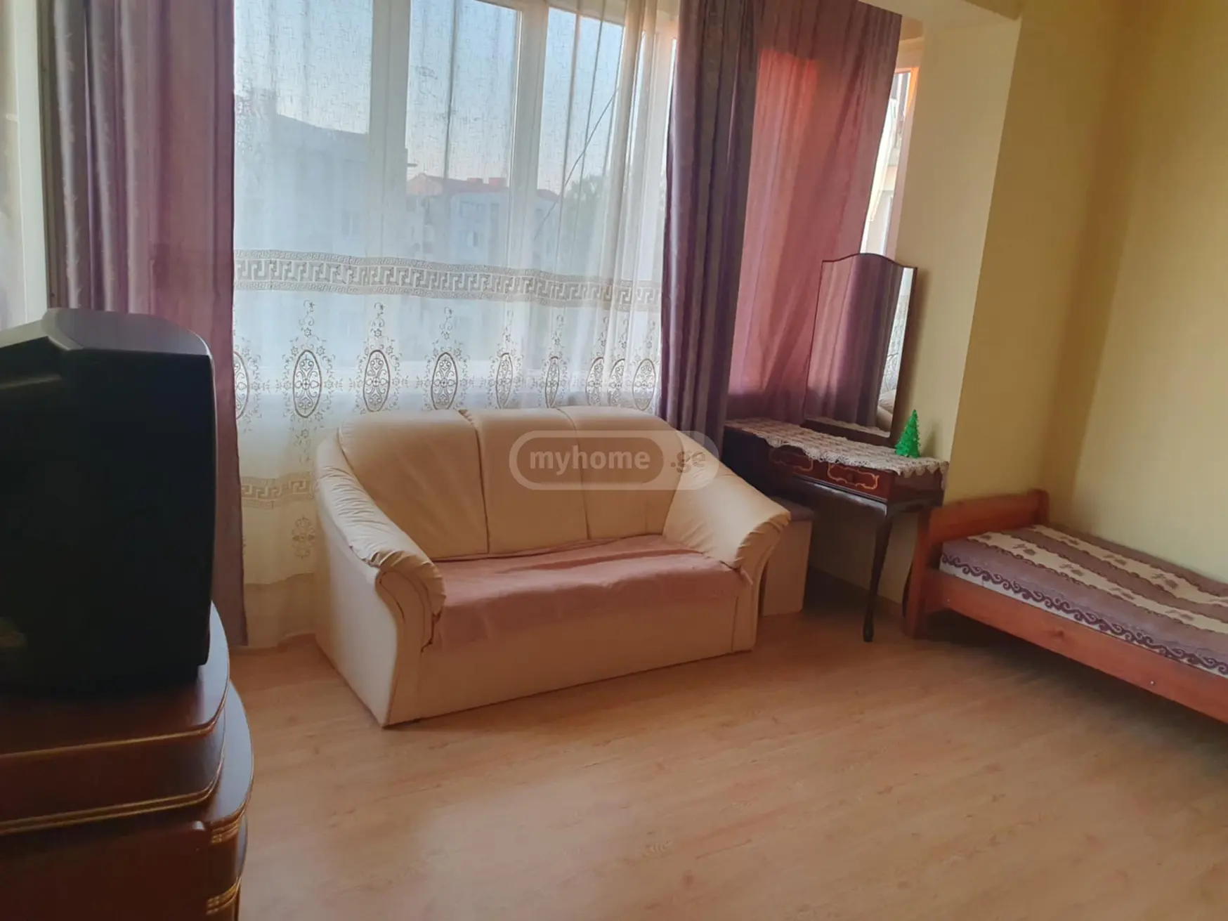 1 Room Apartment Daily Rent In Foti view 1
