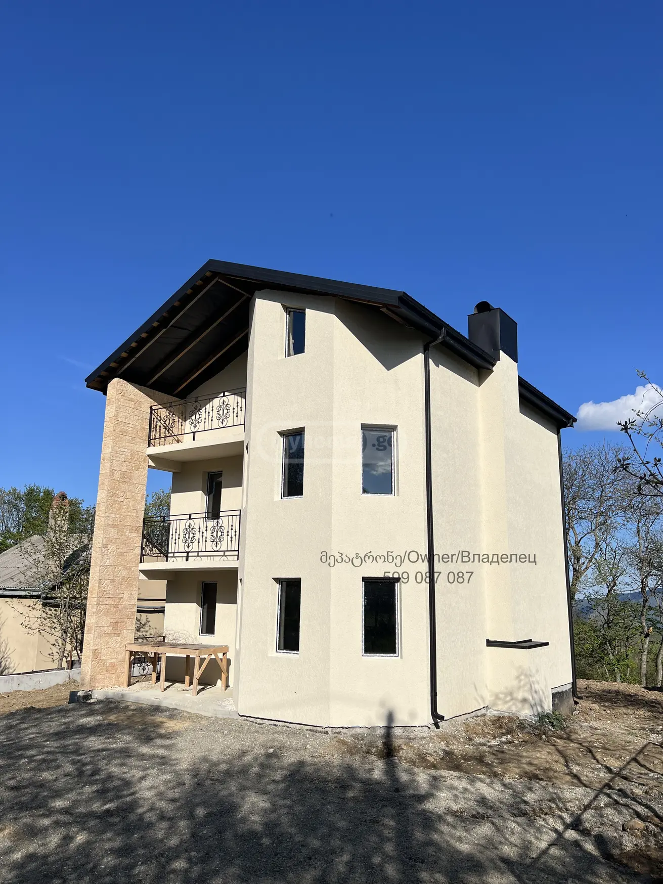6 Room Country House For Sale view 3