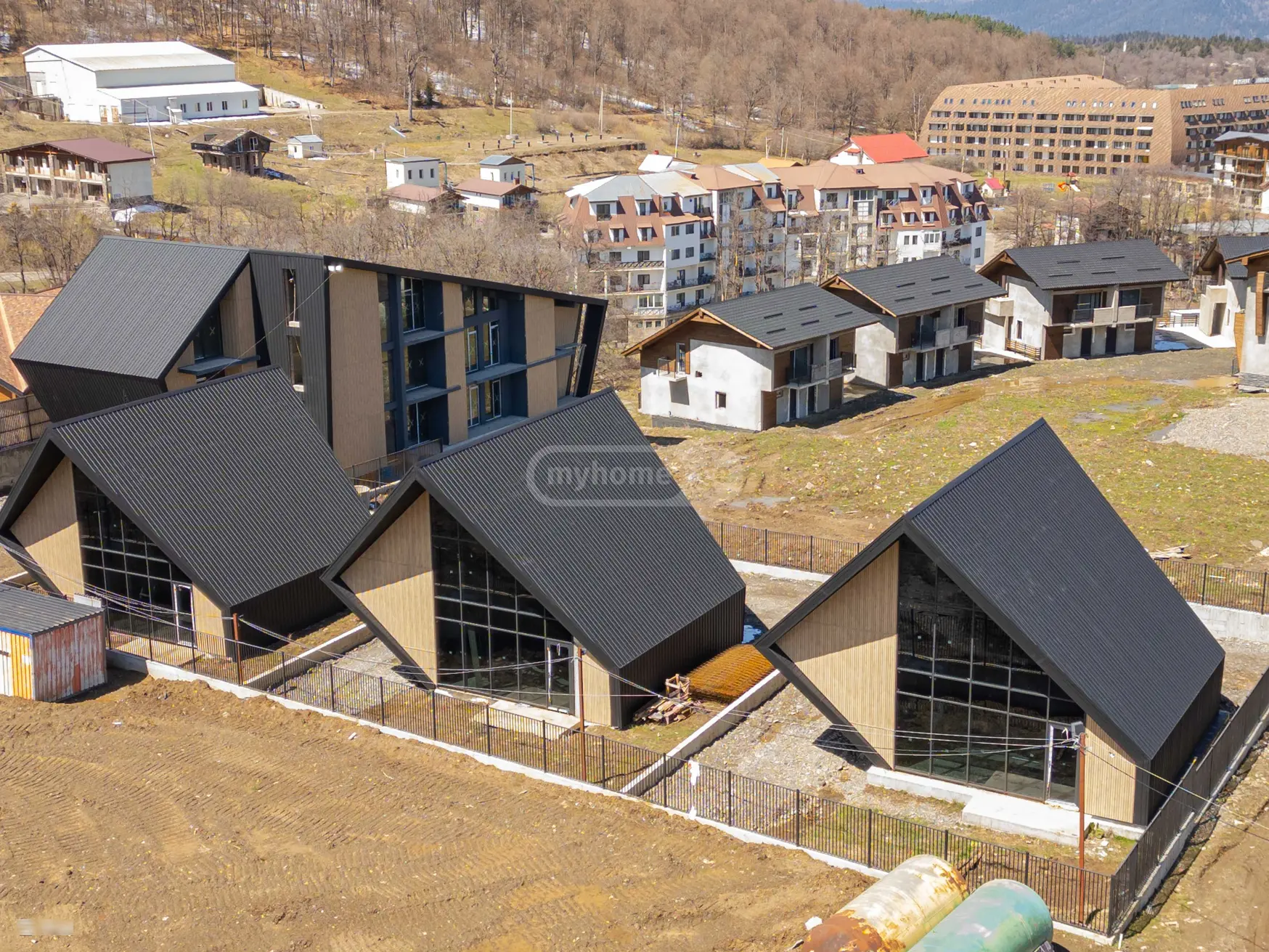 10+ Room Hotel For Sale In Bakuriani view 1
