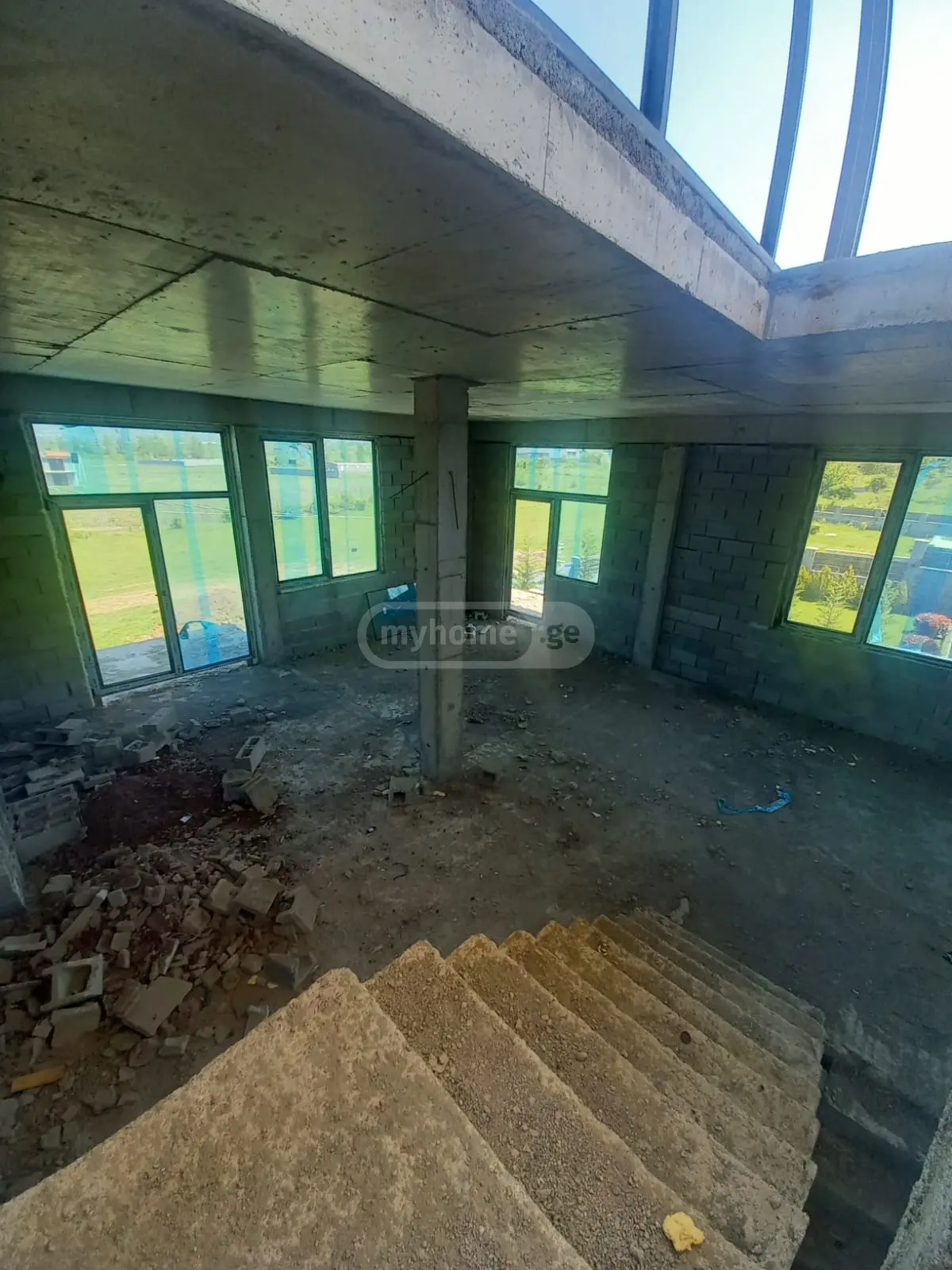 8 Room Private House For Sale view 10