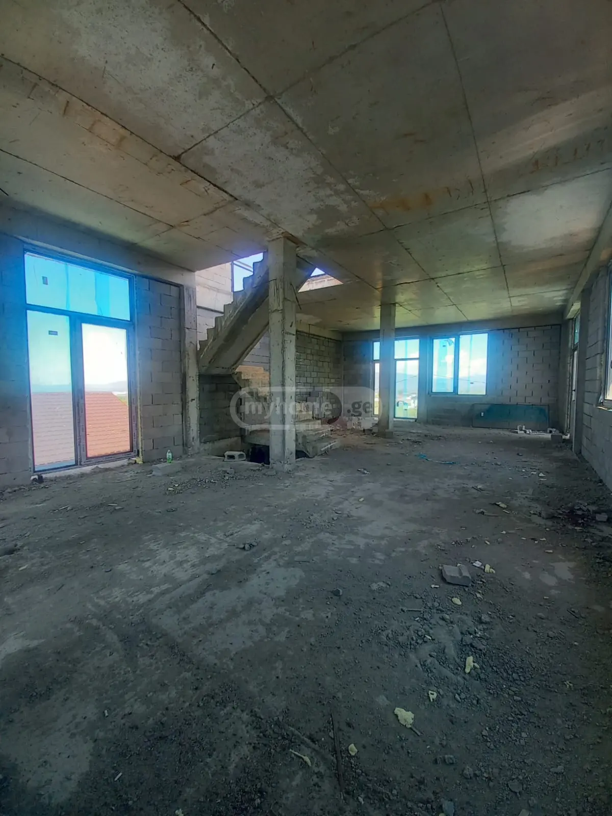 8 Room Private House For Sale view 9