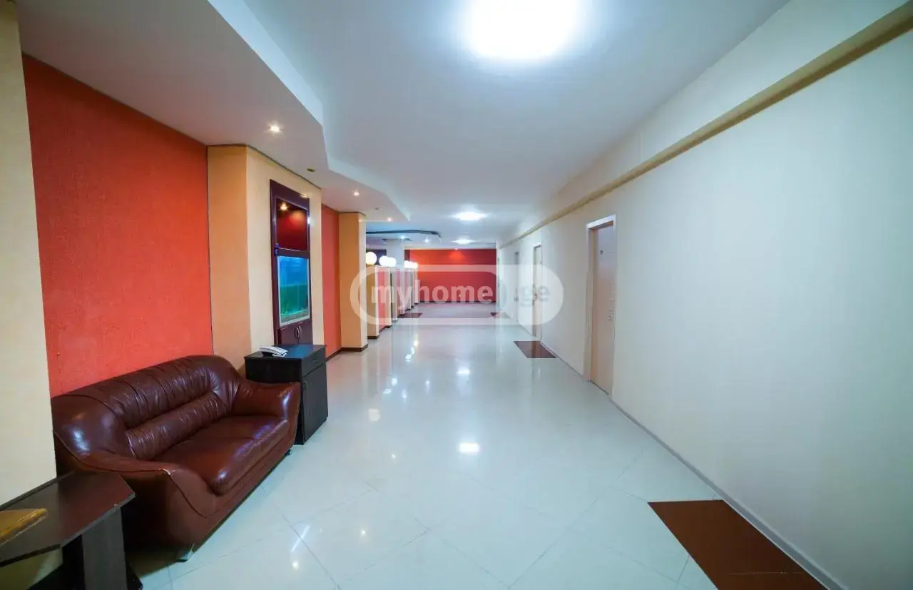 10+ Room Private House For Rent In Vake view 8