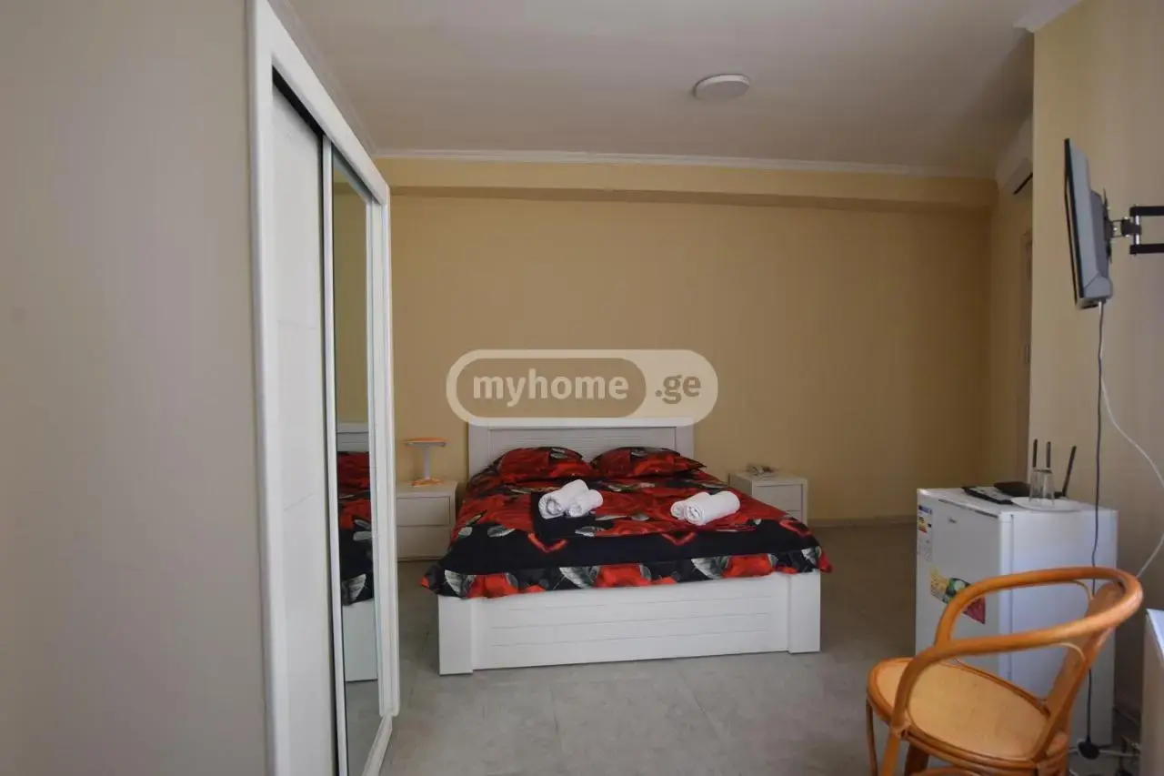 10+ Room Private House For Rent In Vake view 9