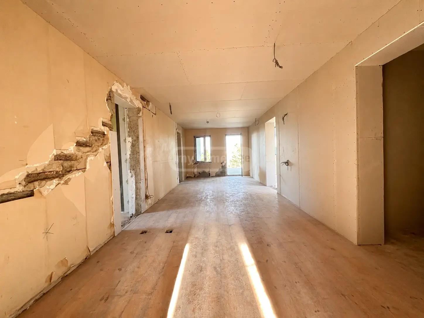 8 Room Private House For Sale view 9