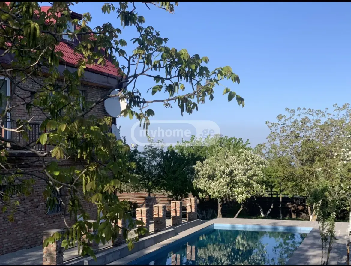 10+ Room Country House For Rent In Tabakhmela view 5