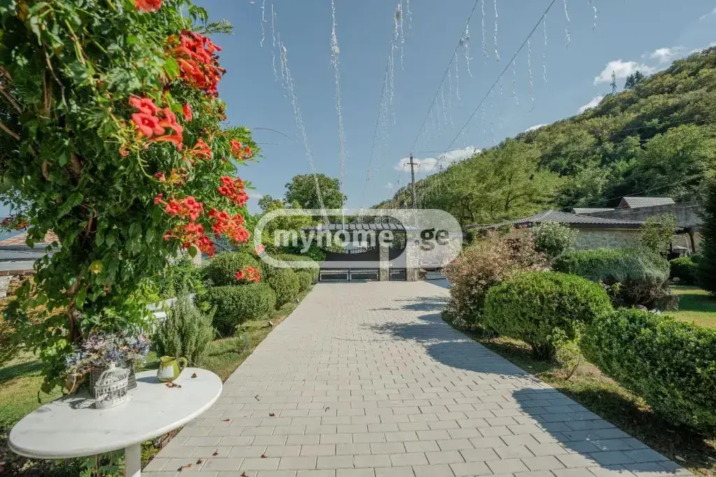 10+ Room Hotel For Sale In Ananuri, In Dusheti Municipality view 5